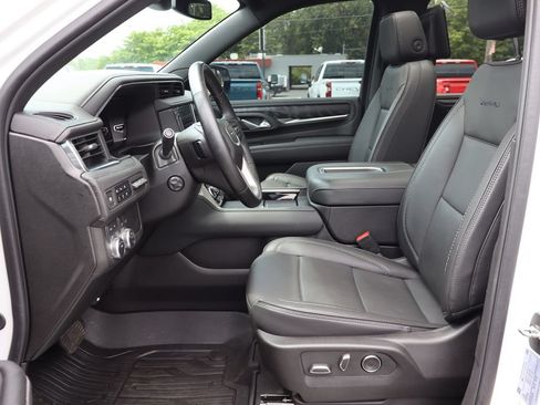 Used 2024 GMC Yukon XL Denali w/ LPO, Floor Liner Package AWD/4WD image 4