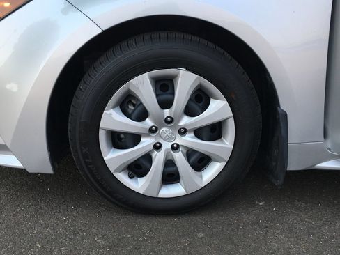 Used 2023 Toyota Corolla LE FWD image 35