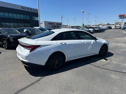 Used 2023 Hyundai Elantra SEL FWD image 12