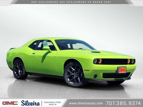 Used 2019 Dodge Challenger SXT w/ Blacktop Package RWD image 1