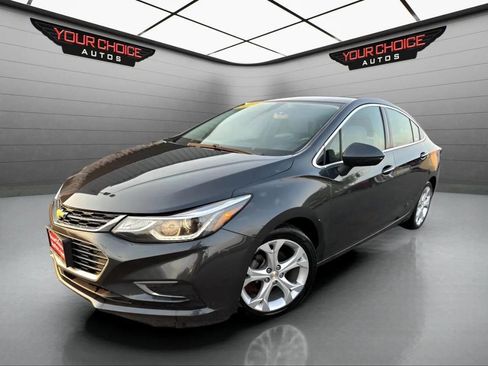 Used 2017 Chevrolet Cruze Premier image 1