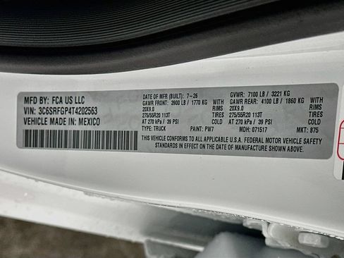 New 2026 RAM 1500 Express AWD/4WD image 18
