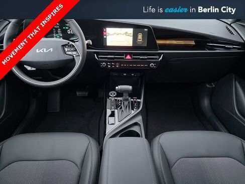 New 2025 Kia Niro EX image 22