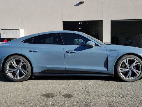 Used 2024 Audi e-tron GT Premium Plus image 2