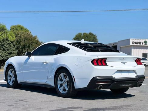 Used 2024 Ford Mustang Coupe RWD image 3