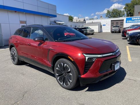 New 2025 Chevrolet Blazer EV RS image 1