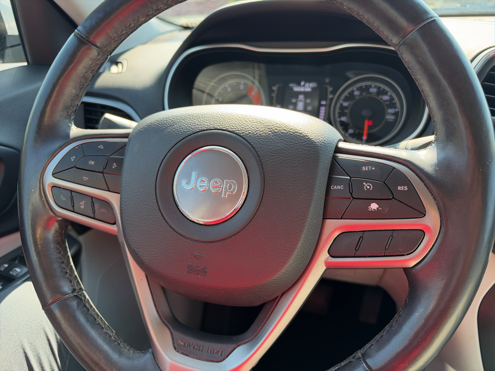 Used 2020 Jeep Cherokee Latitude Lux w/ Quick Order Package 2YH Lux FWD image 29