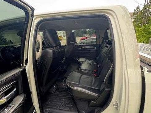 Used 2024 RAM 2500 Laramie AWD/4WD image 5