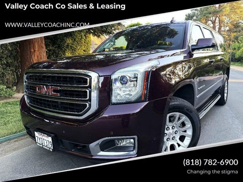 Used 2017 GMC Yukon XL SLT w/ Open Road Package AWD/4WD image 1