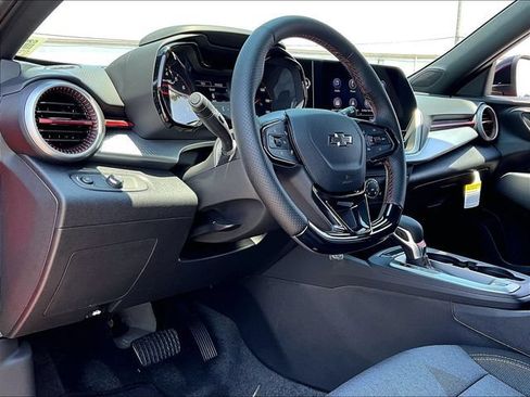New 2026 Chevrolet Trax RS w/ Sunroof Package FWD image 8