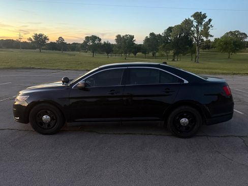 Used 2016 Ford Taurus Police Interceptor FWD image 3