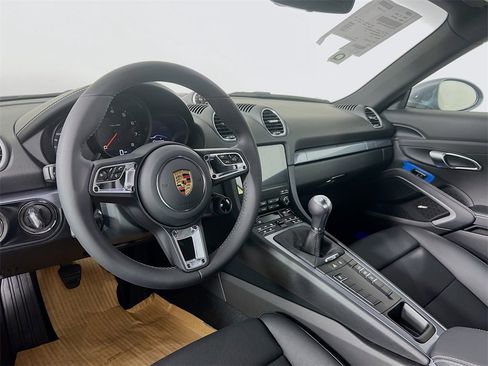 New 2025 Porsche 718 Cayman image 4