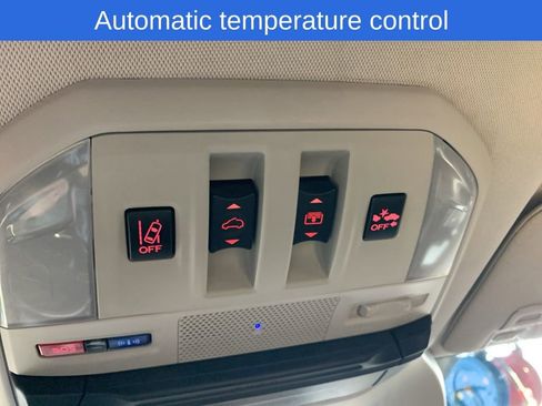 Used 2022 Subaru Ascent Touring image 10