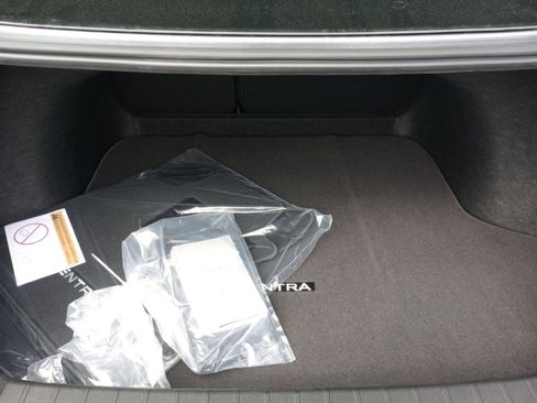 New 2026 Nissan Sentra SR w/ SR Premium Package FWD image 15