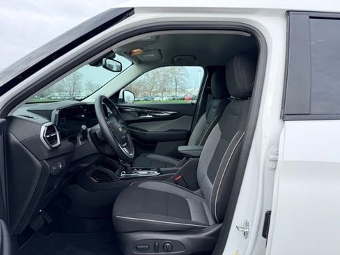 Used 2025 Chevrolet TrailBlazer LT w/ Convenience Package image 7