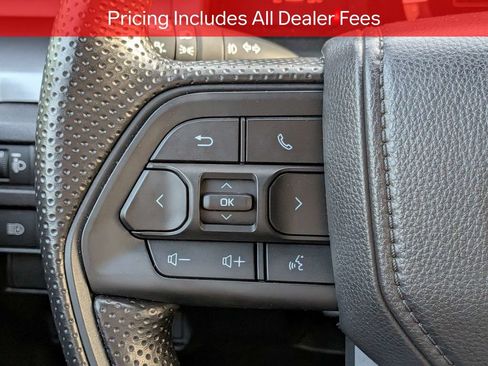 Certified 2025 Toyota Tacoma SR5 AWD/4WD image 26