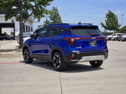 New 2026 Kia Seltos S FWD image 3