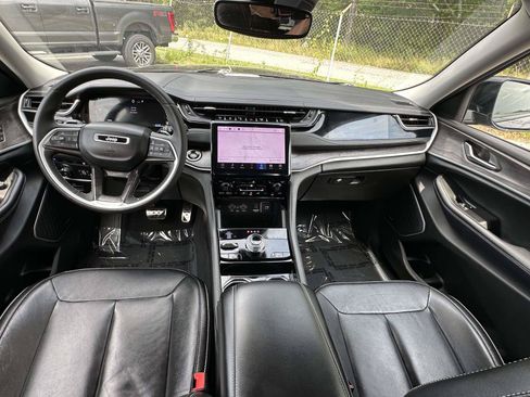 Used 2022 Jeep Grand Cherokee Limited 4xe AWD/4WD image 7