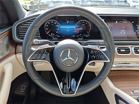 Certified 2025 Mercedes-Benz GLE 450 4MATIC image 21