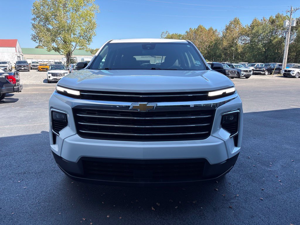 Used 2026 Chevrolet Traverse LT FWD image 5