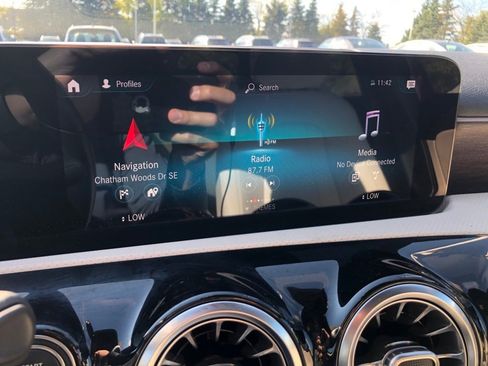 Certified 2021 Mercedes-Benz A 220 4MATIC image 27