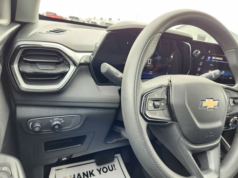 Used 2025 Chevrolet TrailBlazer LT image 24