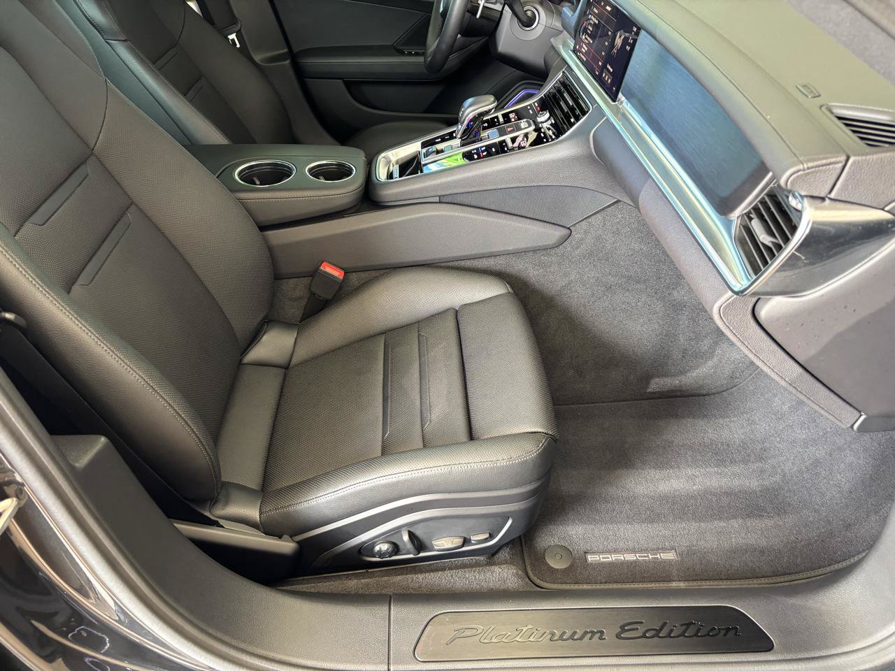 Used 2023 Porsche Panamera 4 Platinum Edition w/ Assistance Package AWD/4WD image 22