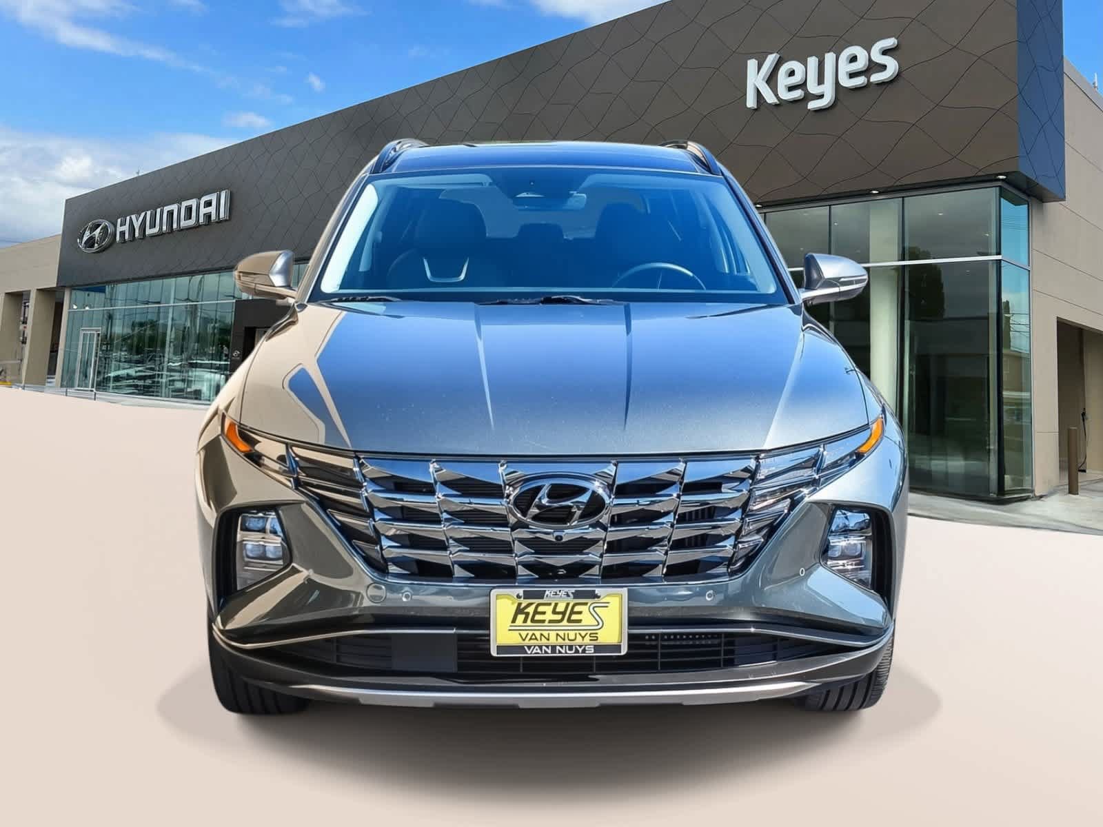 Certified 2023 Hyundai Tucson Limited AWD/4WD image 2