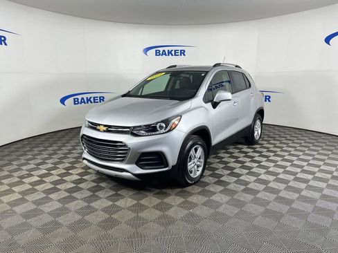 Used 2022 Chevrolet Trax LT w/ LT Convenience Package image 1