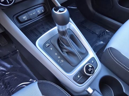 New 2026 Hyundai Venue SEL image 18