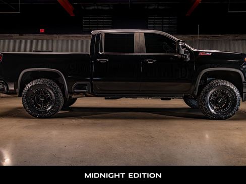 Used 2021 Chevrolet Silverado 2500 LTZ w/ LTZ Plus Package image 10