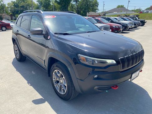 Used 2020 Jeep Cherokee Trailhawk w/ Cold Weather Group AWD/4WD image 4