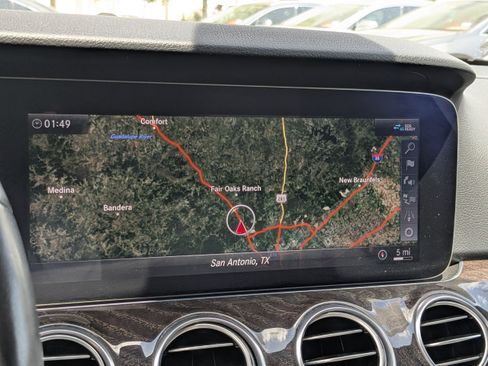 Used 2020 Mercedes-Benz E 450 4MATIC Sedan image 11