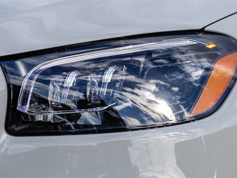 New 2026 Mercedes-Benz GLS 580 4MATIC image 7