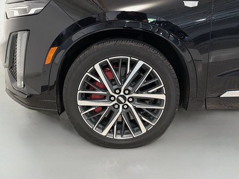 Used 2025 Cadillac XT6 Sport w/ Technology Package AWD/4WD image 48