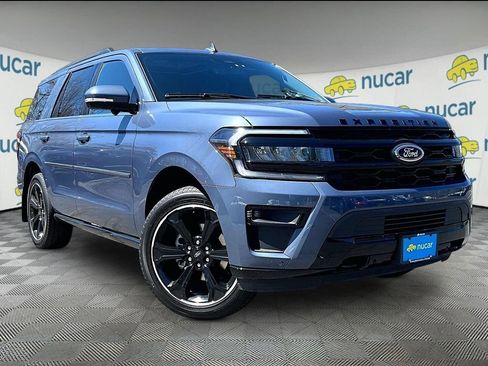 Used 2023 Ford Expedition Limited AWD/4WD image 1