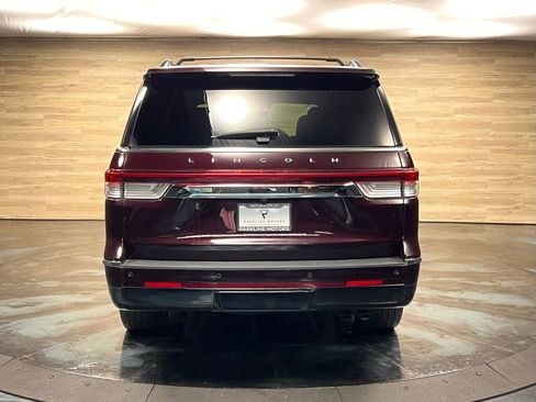 Used 2023 Lincoln Navigator Reserve image 12