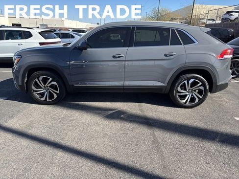 Used 2021 Volkswagen Atlas Cross Sport SEL Premium image 1