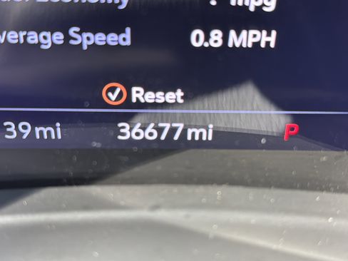 Used 2023 Buick Envision Essence image 22