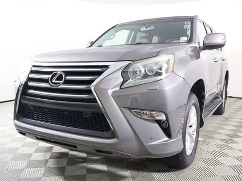 Used 2014 Lexus GX 460 image 3