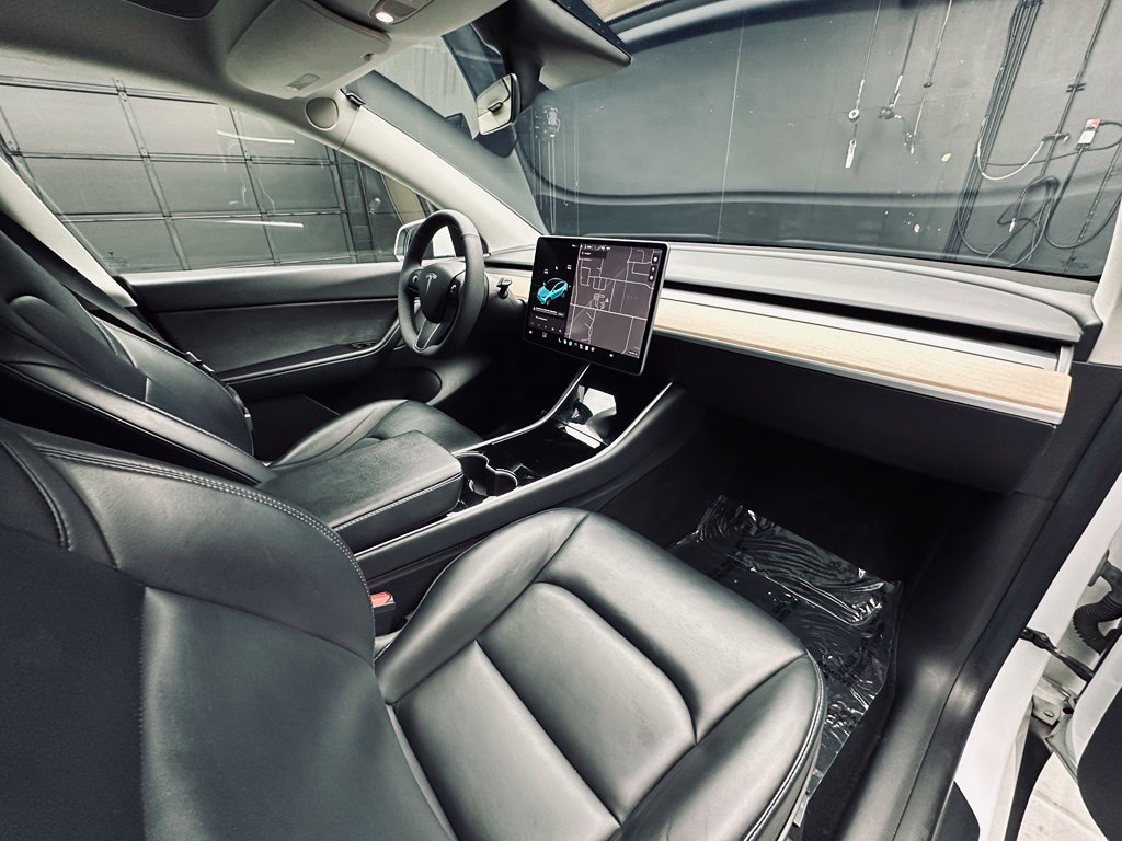Used 2021 Tesla Model Y Long Range AWD/4WD image 20