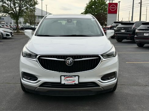 Used 2020 Buick Enclave Premium w/ Sun and Sites Package AWD/4WD image 2