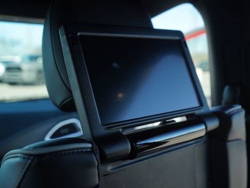 New 2026 Chrysler Pacifica Limited w/ Uconnect Theater Family Group image 27