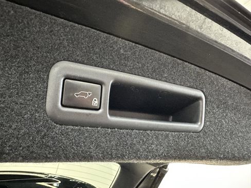 Used 2018 Lexus RX 450hL Luxury image 31