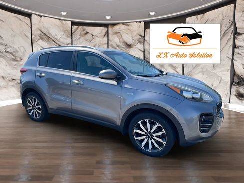 Used 2017 Kia Sportage EX AWD/4WD image 3