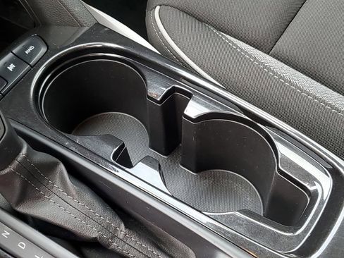 Used 2025 Chevrolet TrailBlazer LT AWD/4WD image 18