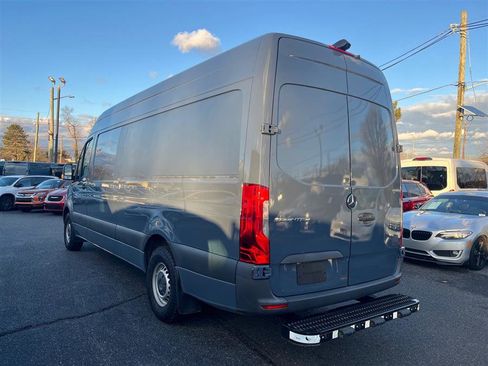 Used 2021 Mercedes-Benz Sprinter 2500 image 4