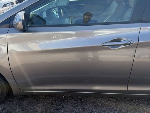 Used 2013 Hyundai Elantra GLS FWD image 13
