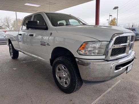 Used 2016 RAM 3500 Tradesman w/ Chrome Appearance Group image 8