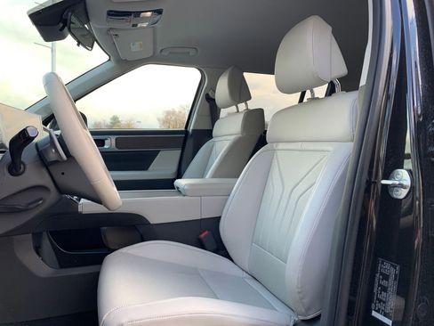 Used 2025 Hyundai Santa Fe SEL image 25